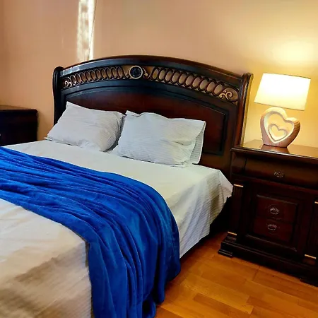 санта барбара Lejlighed Lviv